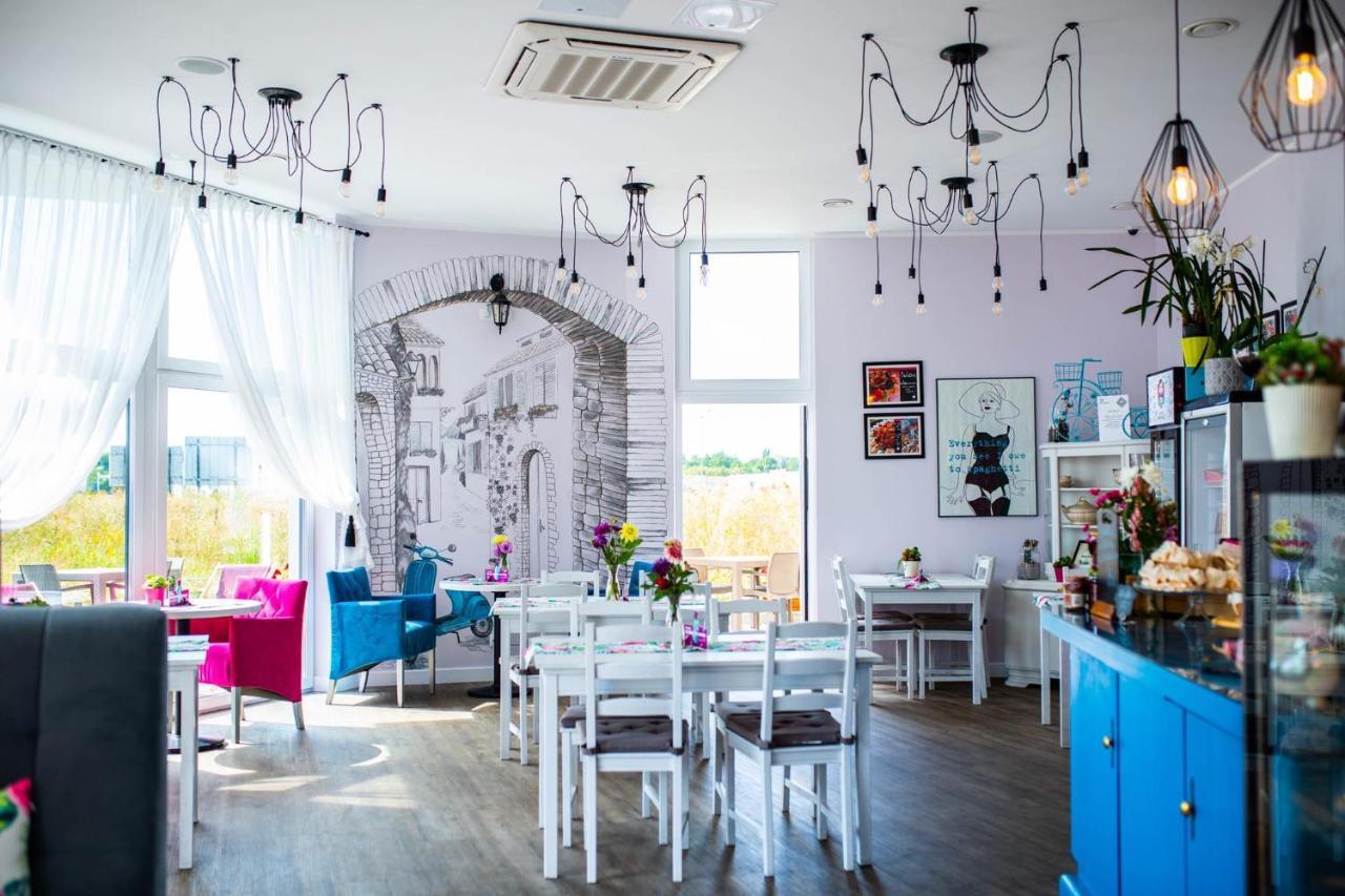 Bed and Breakfast Wyjatkowe Smaki à Pruszcz Gdański Extérieur photo